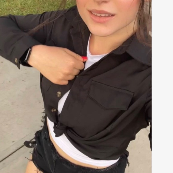 Classic Solid Pockets Button Down Boyfriend Shirt top - Picture 9 of 10